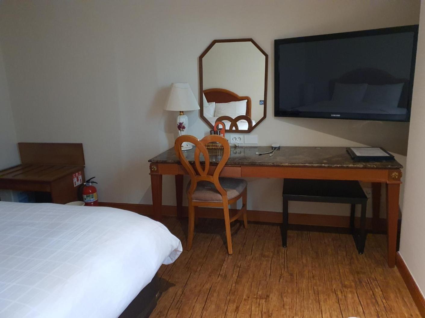 Karak Tourist Hotel Seoul Eksteriør billede